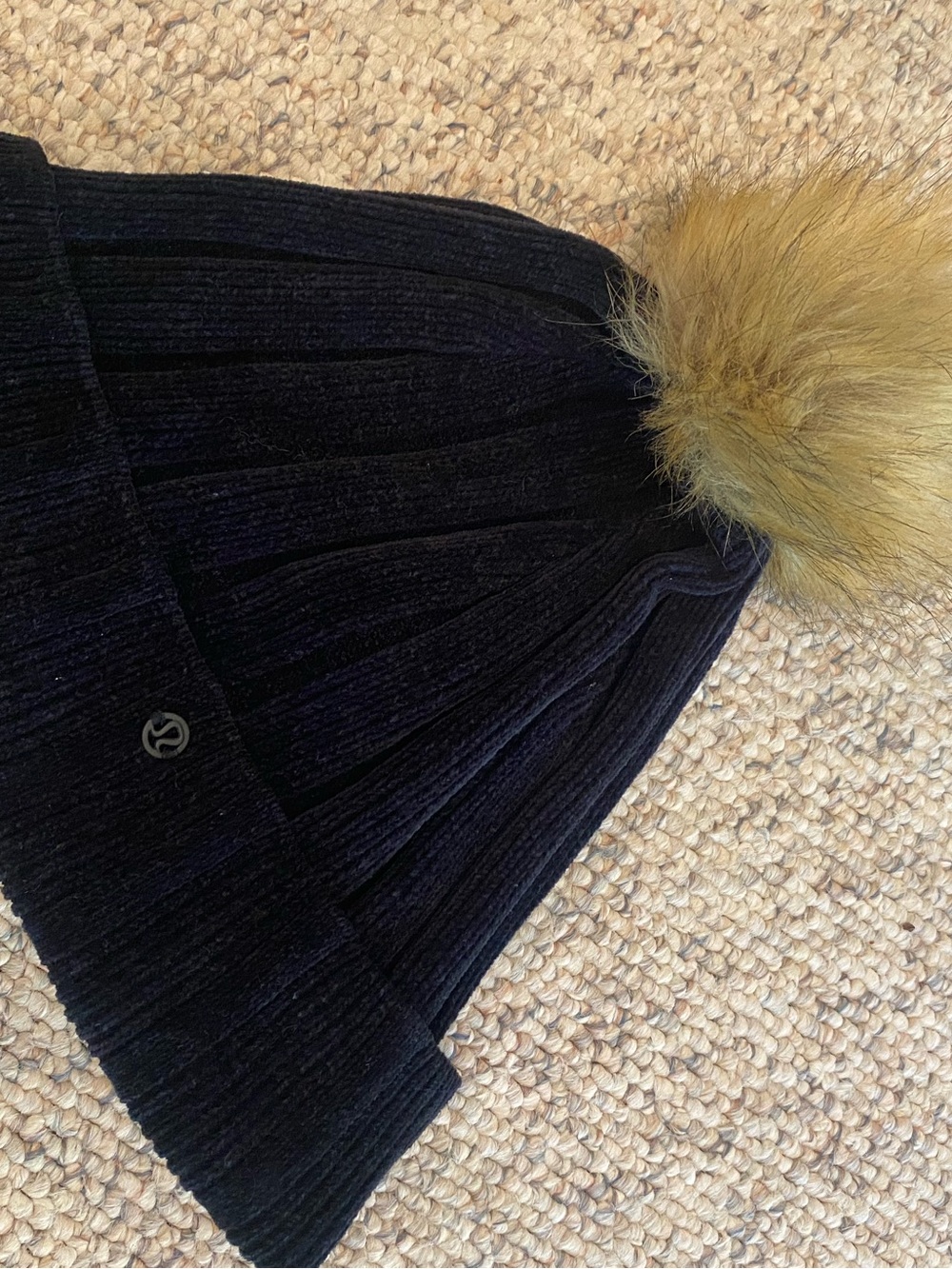 lululemon Black Ribbed Knit Beanie